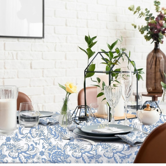 *🆕 Mindry Collections Spring Floral Blue and White Rectangle Tablecloth, NEW - Picture 5 of 9